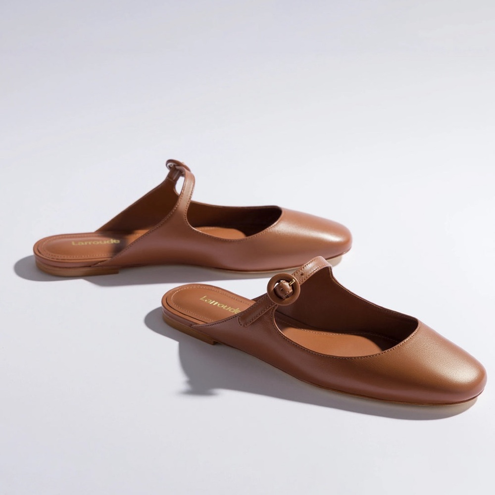 LARROUDE 🆕 ‘Blair’ Luxury Camel Leather Mule Flat. Size 39